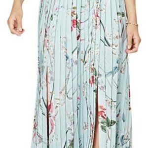 Bebe Blue Tian Print pleated maxi skirt, size 4
